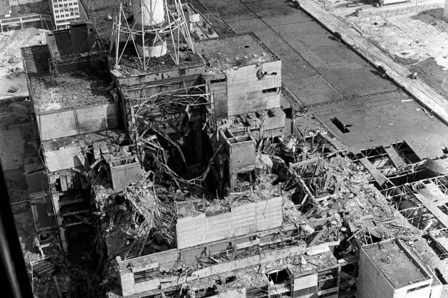Picture taken from a helicopter in April 1986 shows a general view of the destroyed 4th power block of Chernobyl's nuclear power plant few days after the catastrophe