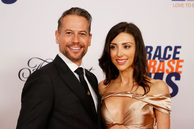 <p>Welsh actor Ioan Gruffudd and actress Bianca Wallace attend the 31st Annual Race to Erase MS Gala held at Fairmont Century Plaza in Los Angeles on May 10, 2024. (Photo by Michael Tran / AFP) (Photo by MICHAEL TRAN/AFP via Getty Images)</p>