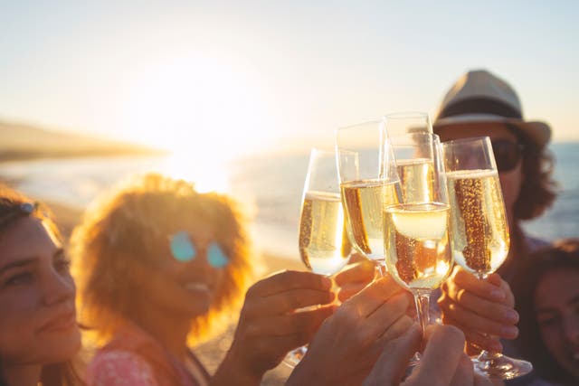 <p>Drinking white wine and champagne might reduce the risk of sudden cardiac arrest</p>