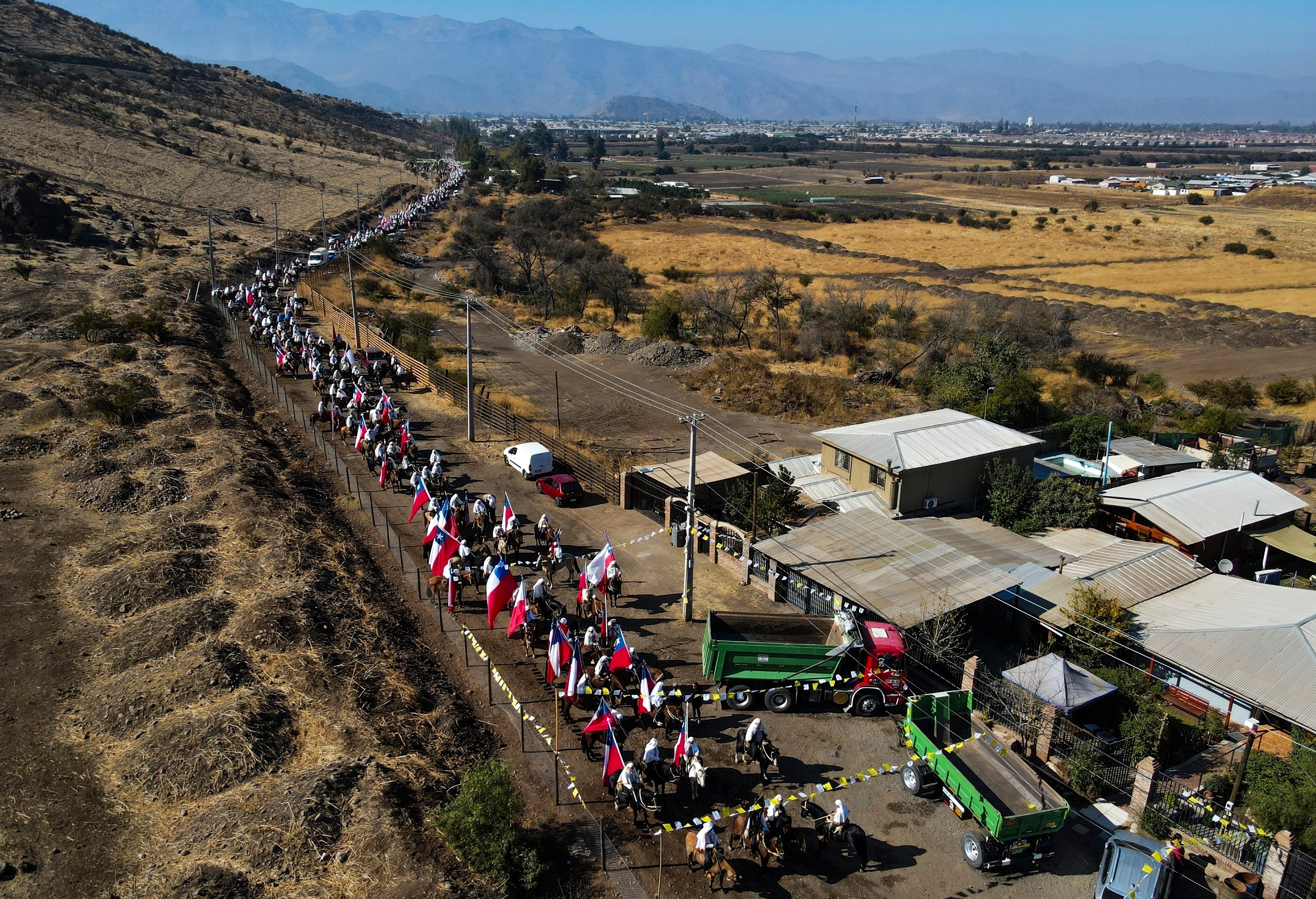 CHILE-PROCESIÓN A CABALLO-PASCUA