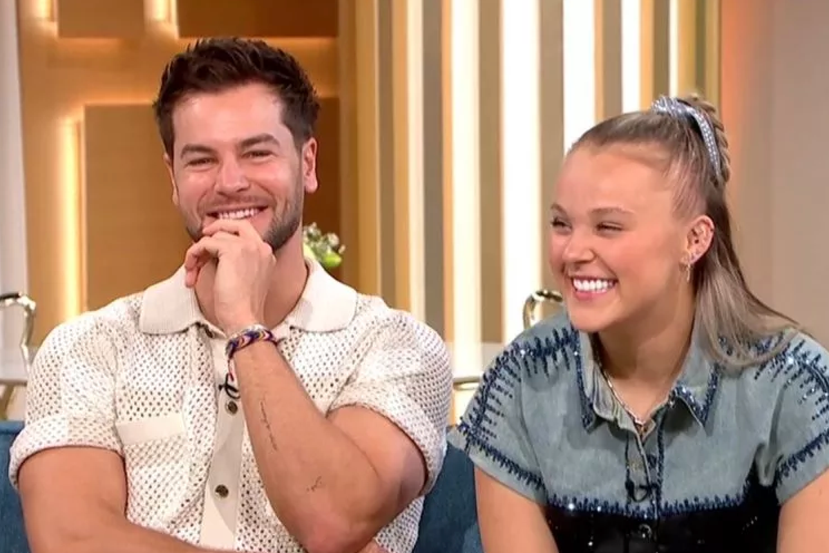 JoJo Siwa and Chris Hughes reunite in Mexico as Celebrity Big Brother stars share sweet photo JoJo Siwa and Chris Hughes reunite in Mexico as Celebrity Big Brother stars share sweet photo