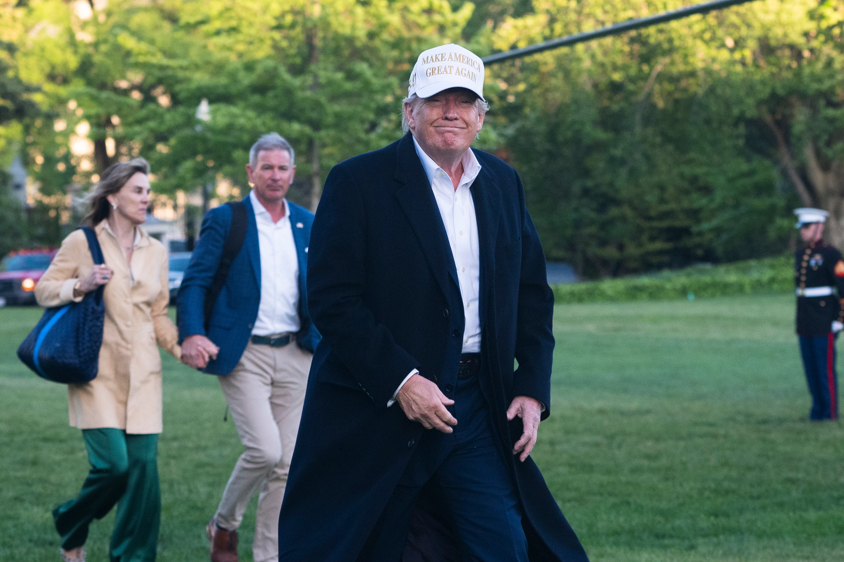 TRUMP-100 DÍAS-PROMESAS