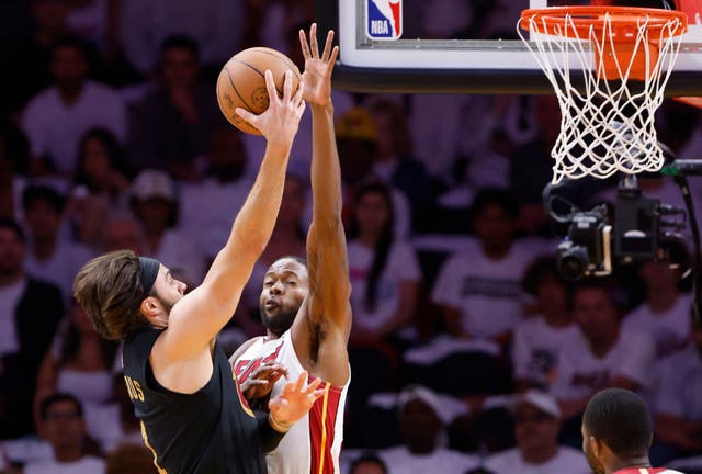 CAVALIERS-HEAT