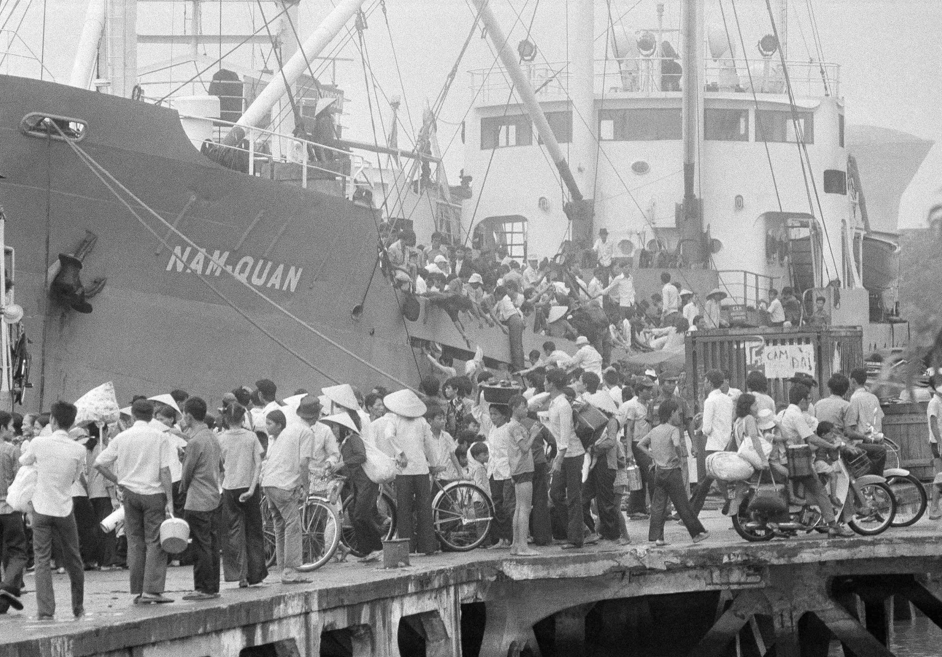 Vietnam War Fall of Saigon Photo Gallery