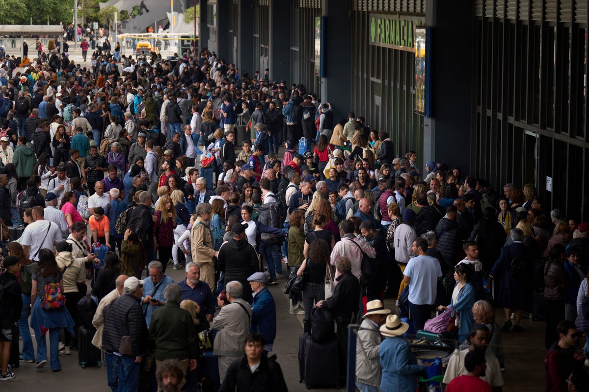 Flights cancelled and trains halted during Spain-Portugal blackout