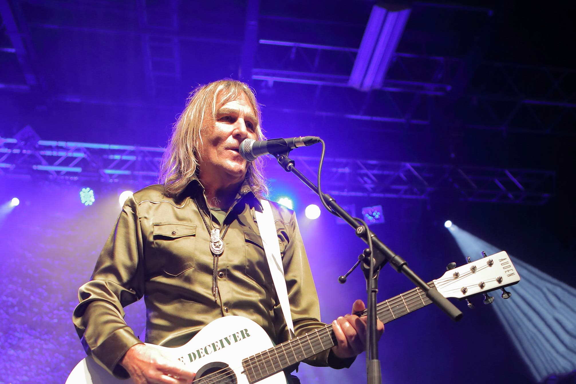 Mike Peters, from band The Alarm, has died