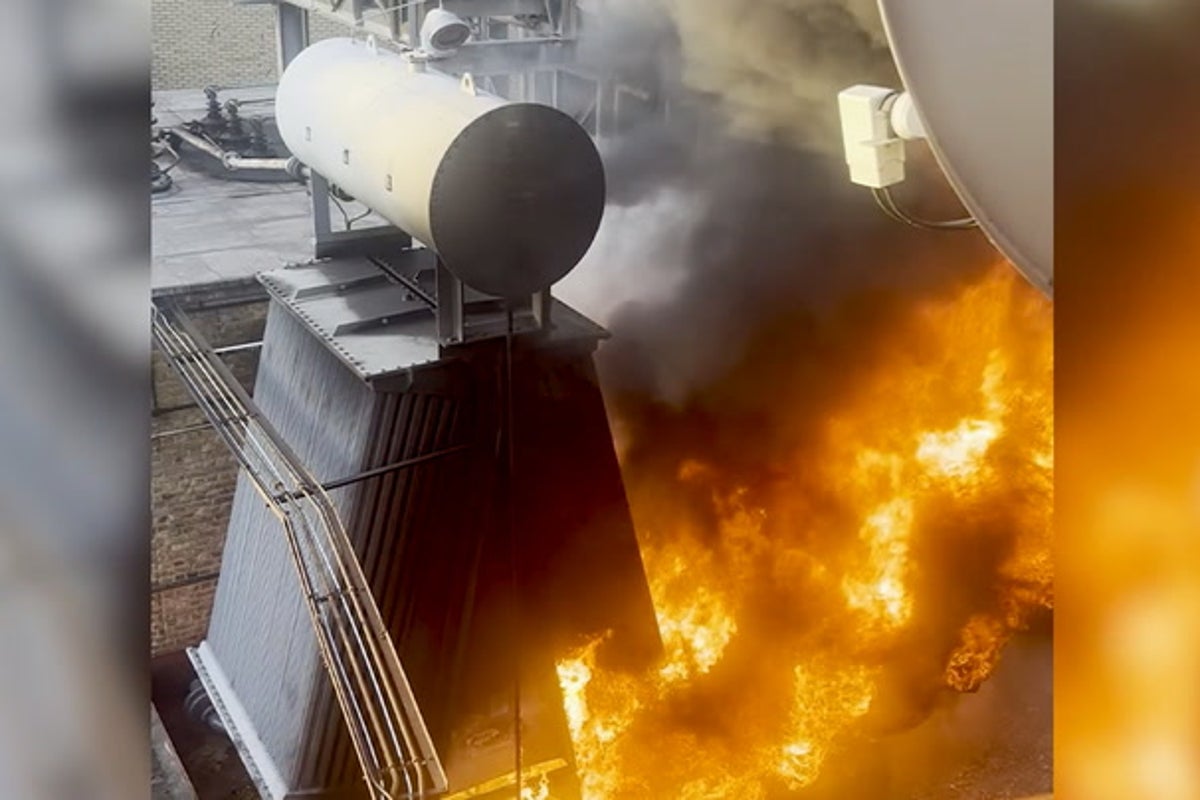 Flames engulf Maida Vale electrical substation in eyewitness video thumbnail