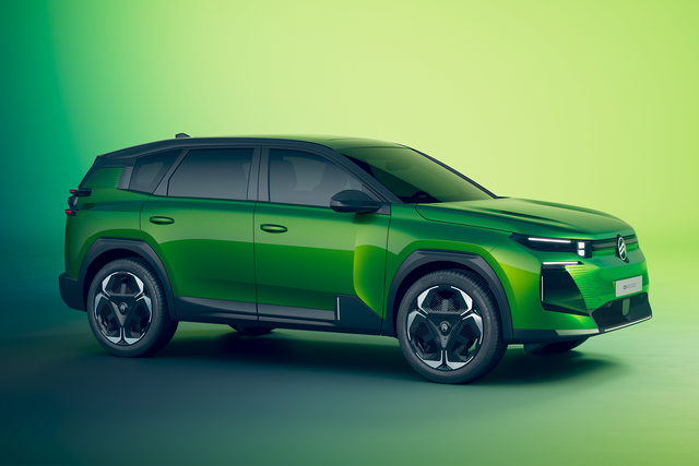 <p>The new Citroen C5 Aircross claims to be the most comfortable electric mid-size family SUV you can buy</p>