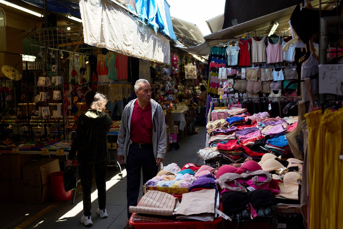 US inflation cools, consumer step up spending, as Americans brace for tariff impact