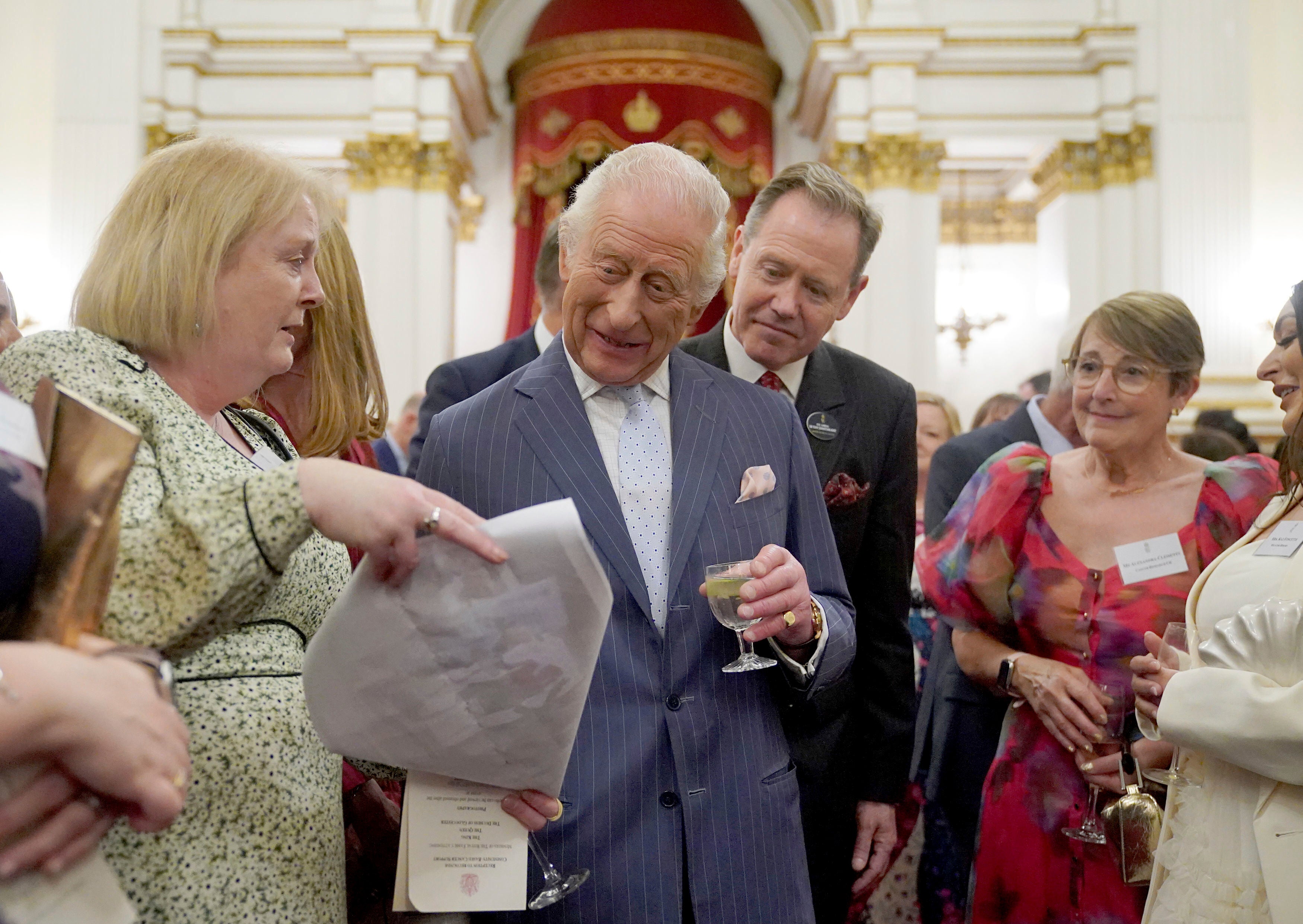 REINO UNIDO-REY CARLOS-CANCER