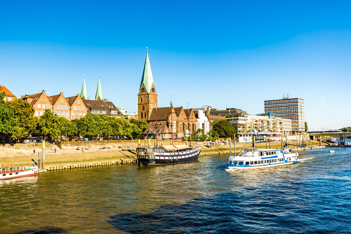 The cheapest week (and the best destinations) to book for your summer holidays