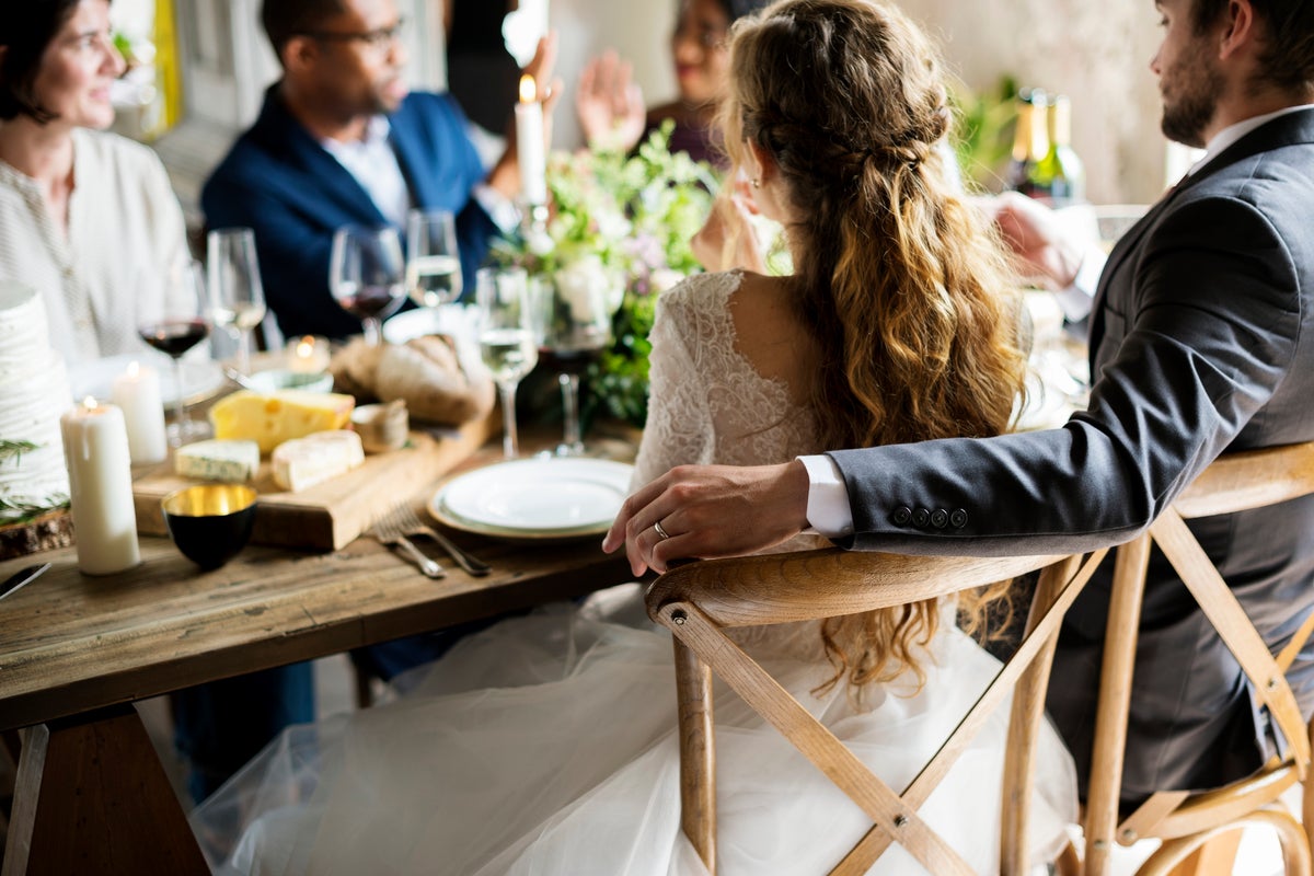 Wedding guest divides opinion as she walks out after bride criticises ‘inappropriate’ dress
