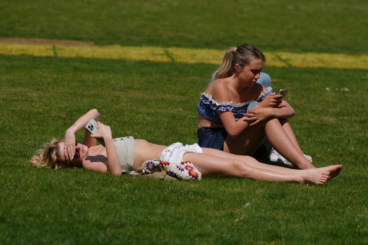 UK weather live: Britain braces for 30C heat as 80-year-old temperature record could be broken