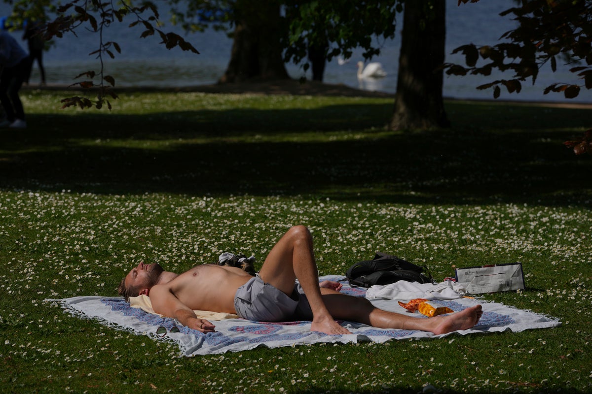 UK weather map: Where temperatures could hit record-breaking 30C today