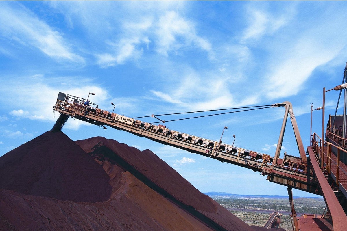 Rio Tinto investors reject call to drop London listing