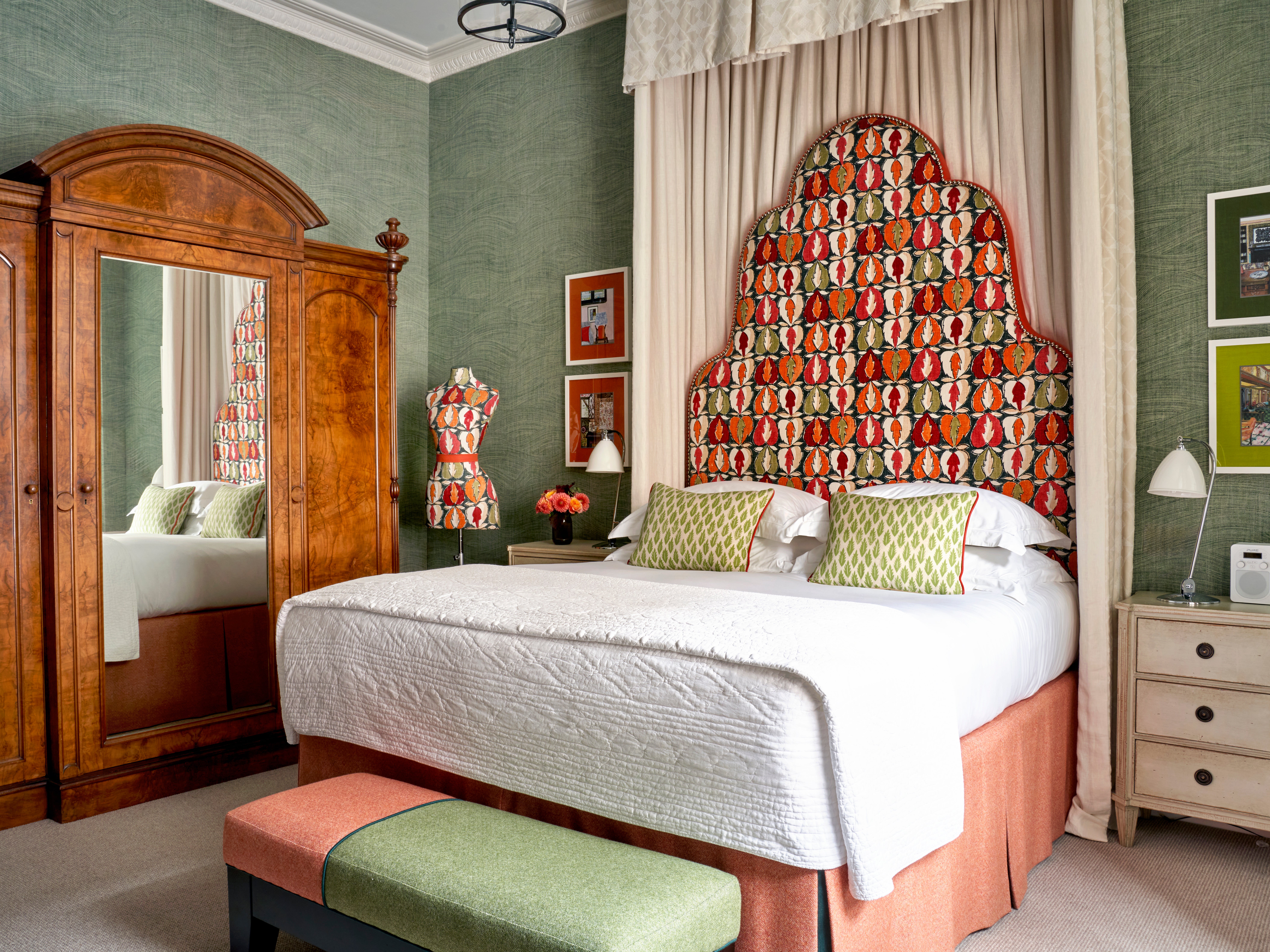 Room categories range from single to superior at Number Sixteen