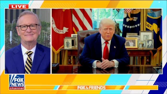 <p>Donald Trump delivers a personal message paying tribute to Fox & Friends host Steve Doocy, who is transitioning to a reduced role and will only appear remotely going forward.</p>