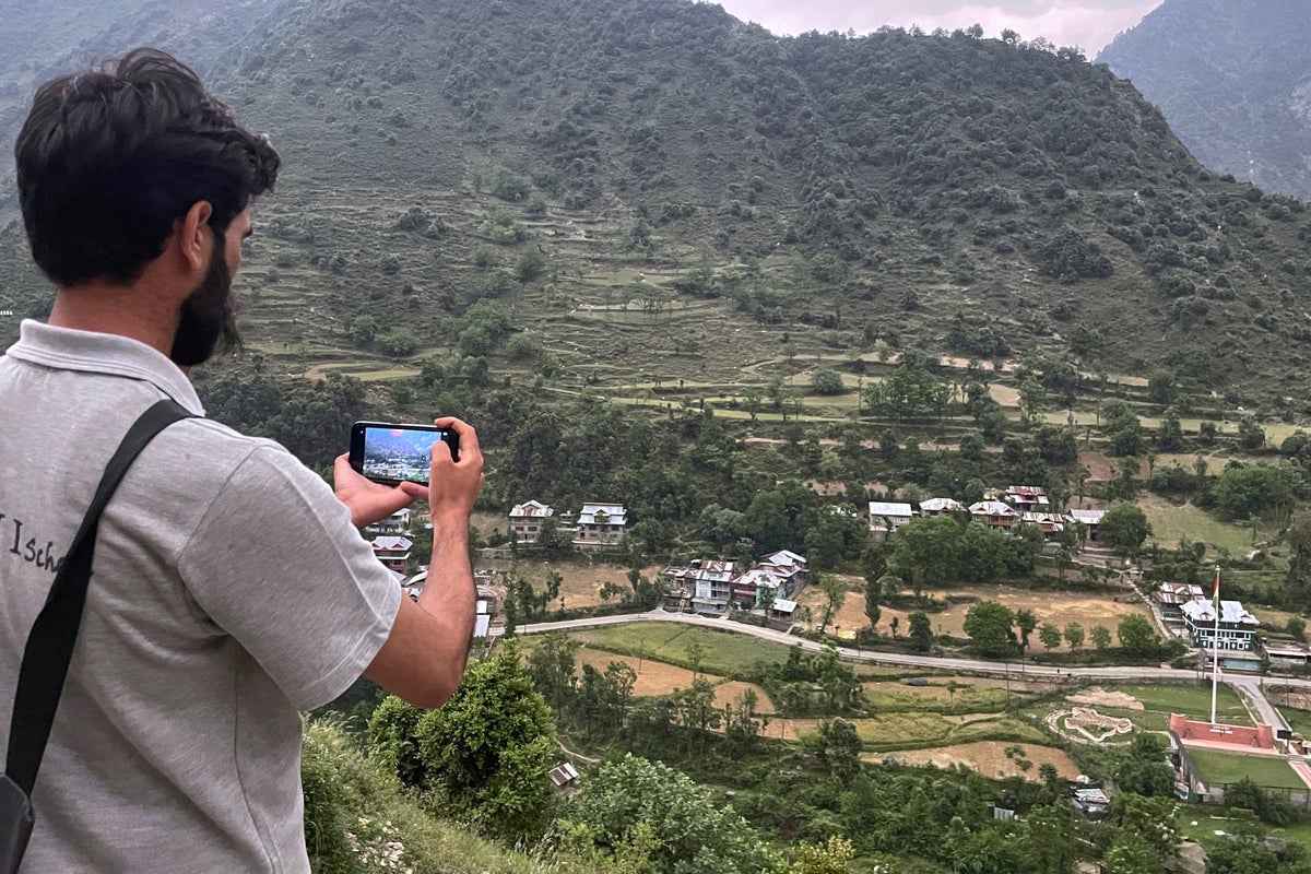 Tourist hotspot deserted amid threat of India-Pakistan war