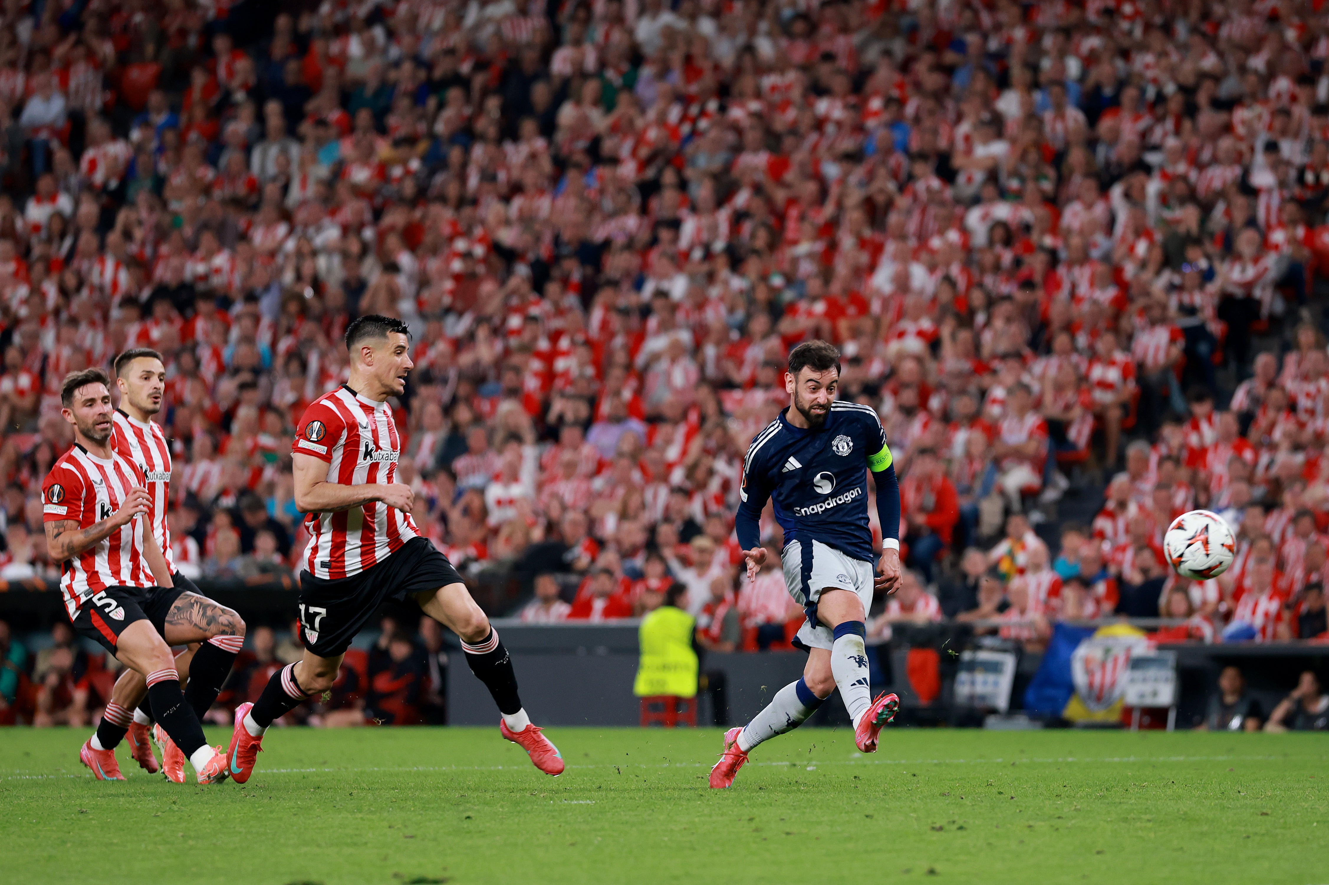 Bruno Fernandes slots home United's third goal