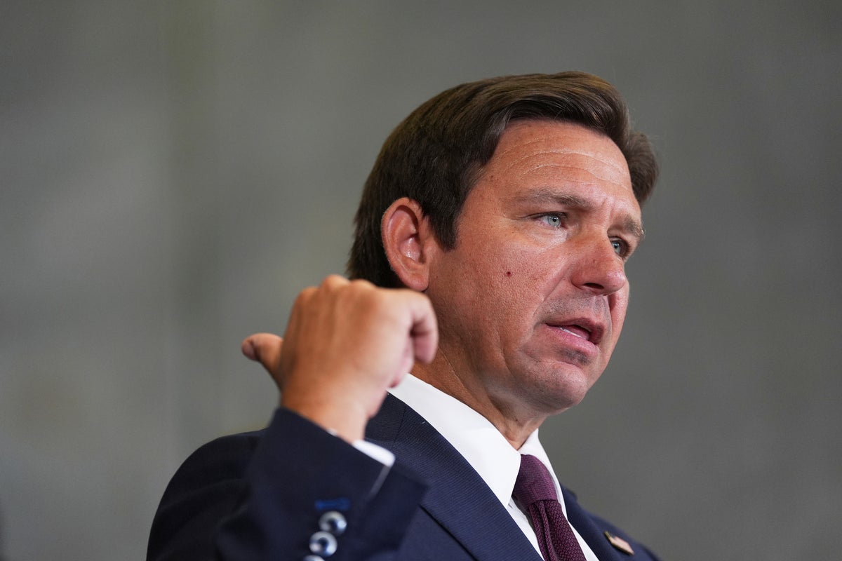 Florida Gov. DeSantis Booed, Chanted at WWE Tampa Event