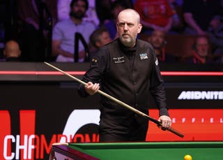 Mark Williams made too many mistakes in a tense first session against Judd Trump (Richard Sellers/PA)