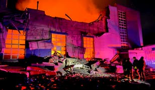 Devastating aftermath of Russian attack as minerals deal struck