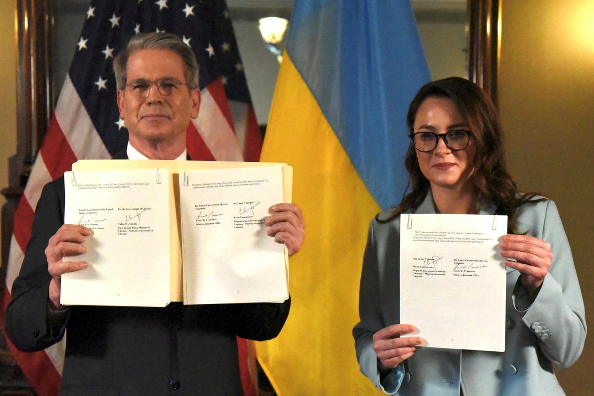 https://static.independent.co.uk/2025/05/01/8/06/U-S--Treasury-Secretary-Bessent-and-Ukrainian-First-Deputy-Prime-Minister-Svyrydenko-sign-a-deal-in.jpeg?trim=86,316,248,185&width=1200&height=800&crop=1200:800