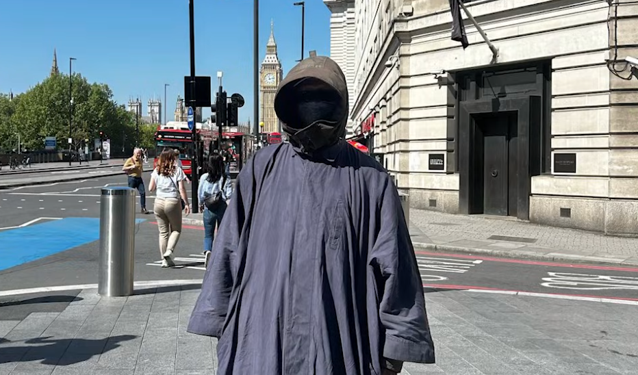 Chris Eubank Jr disguise