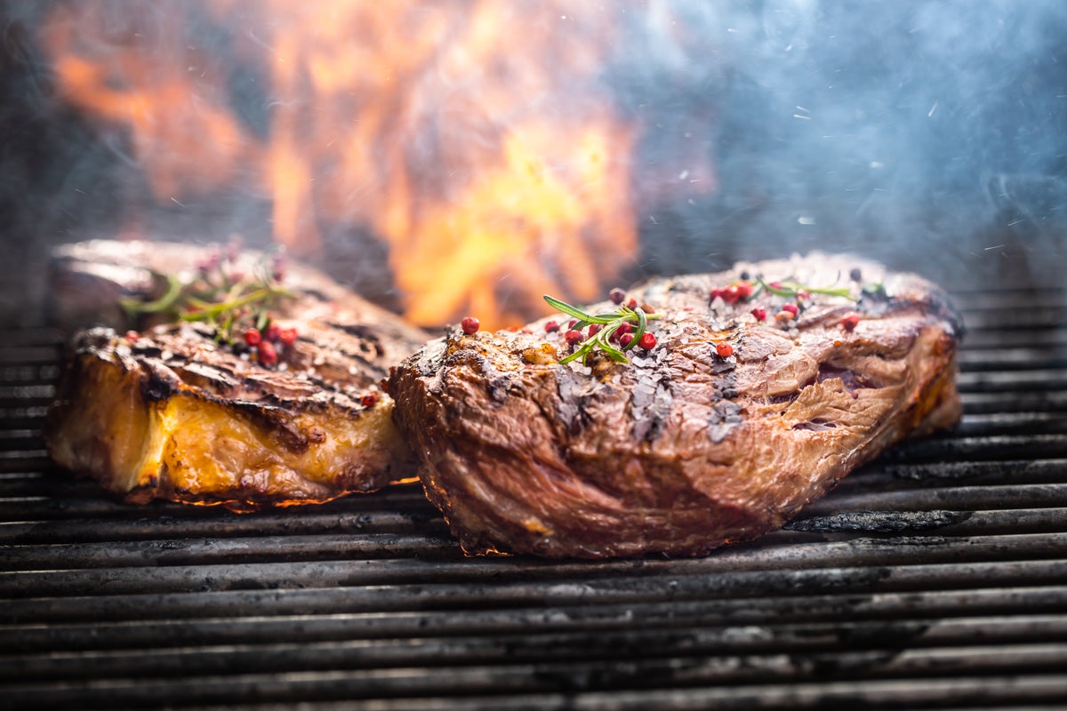 How to cook the perfect steak on the grill – just in time for summer