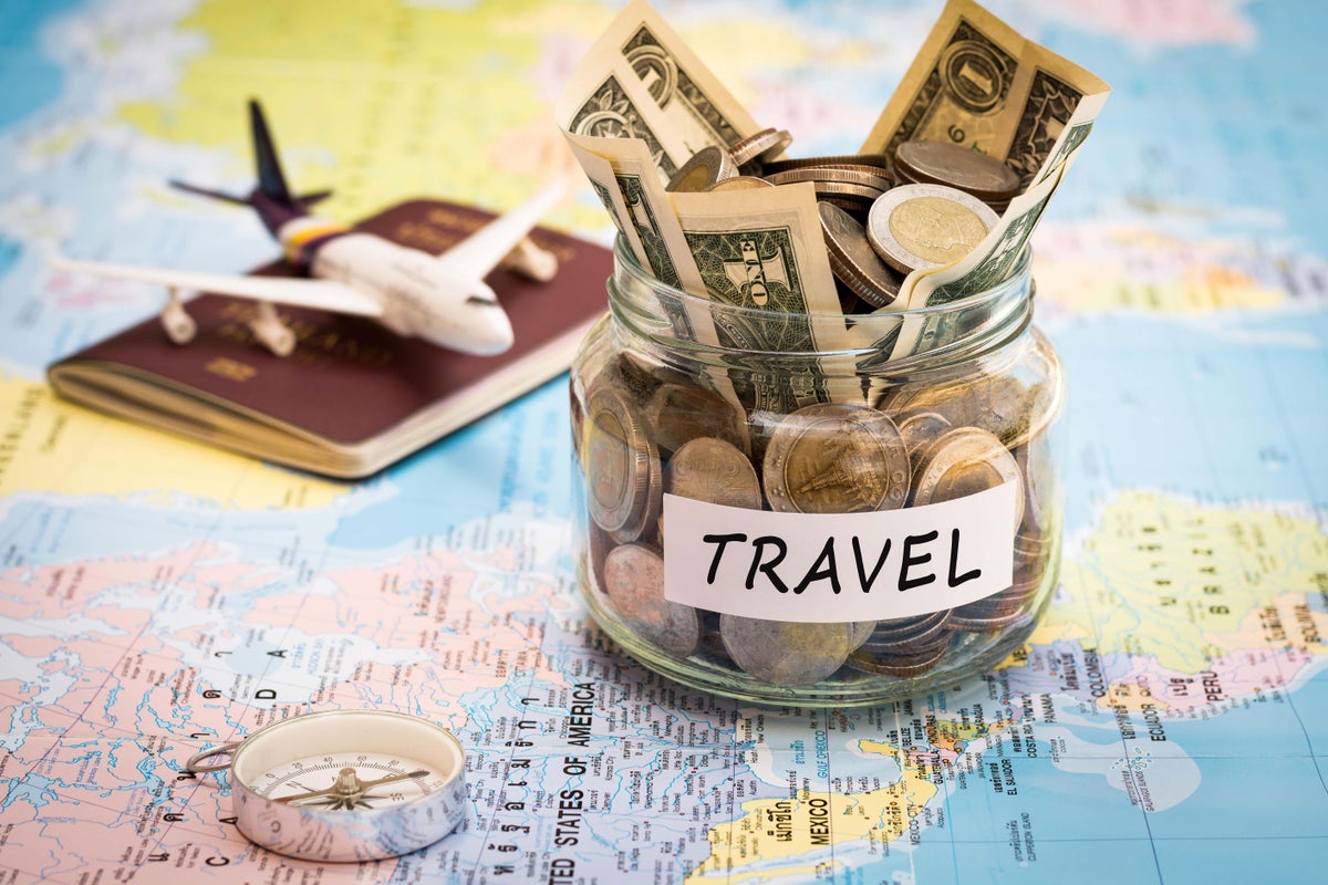 How to travel abroad with money safely
