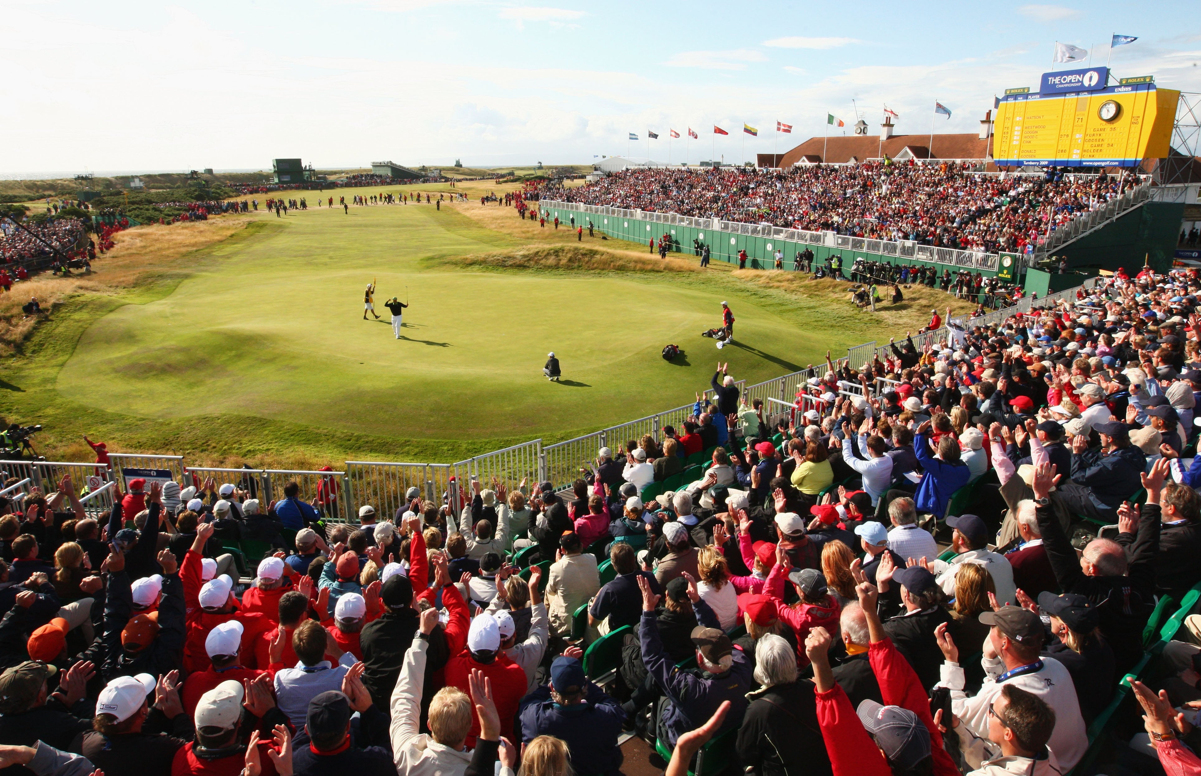 Cink celebrates holing a birdie putt on the 18th green in 2009 at the 138th Open Championship