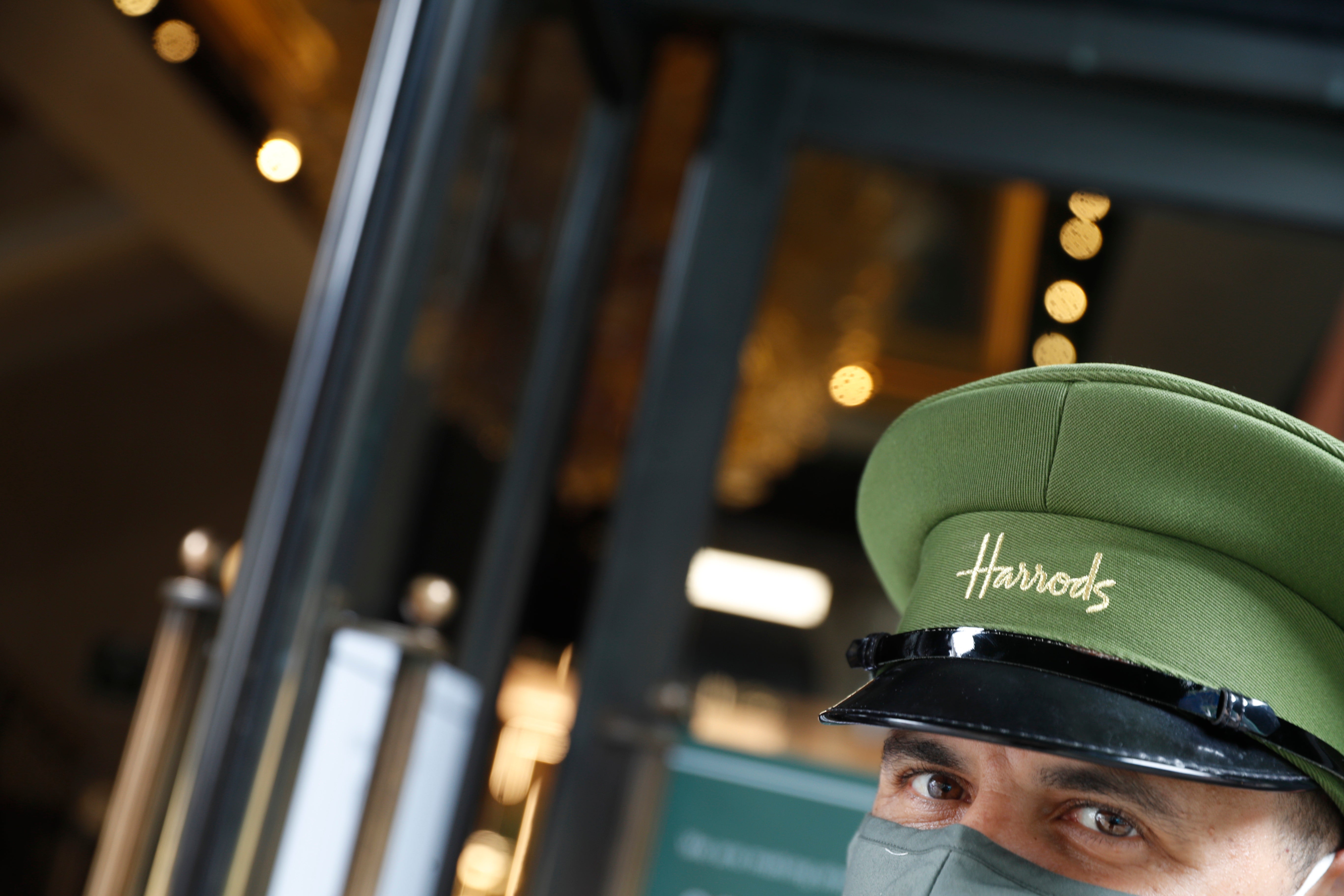 Britain Retailers Hacked