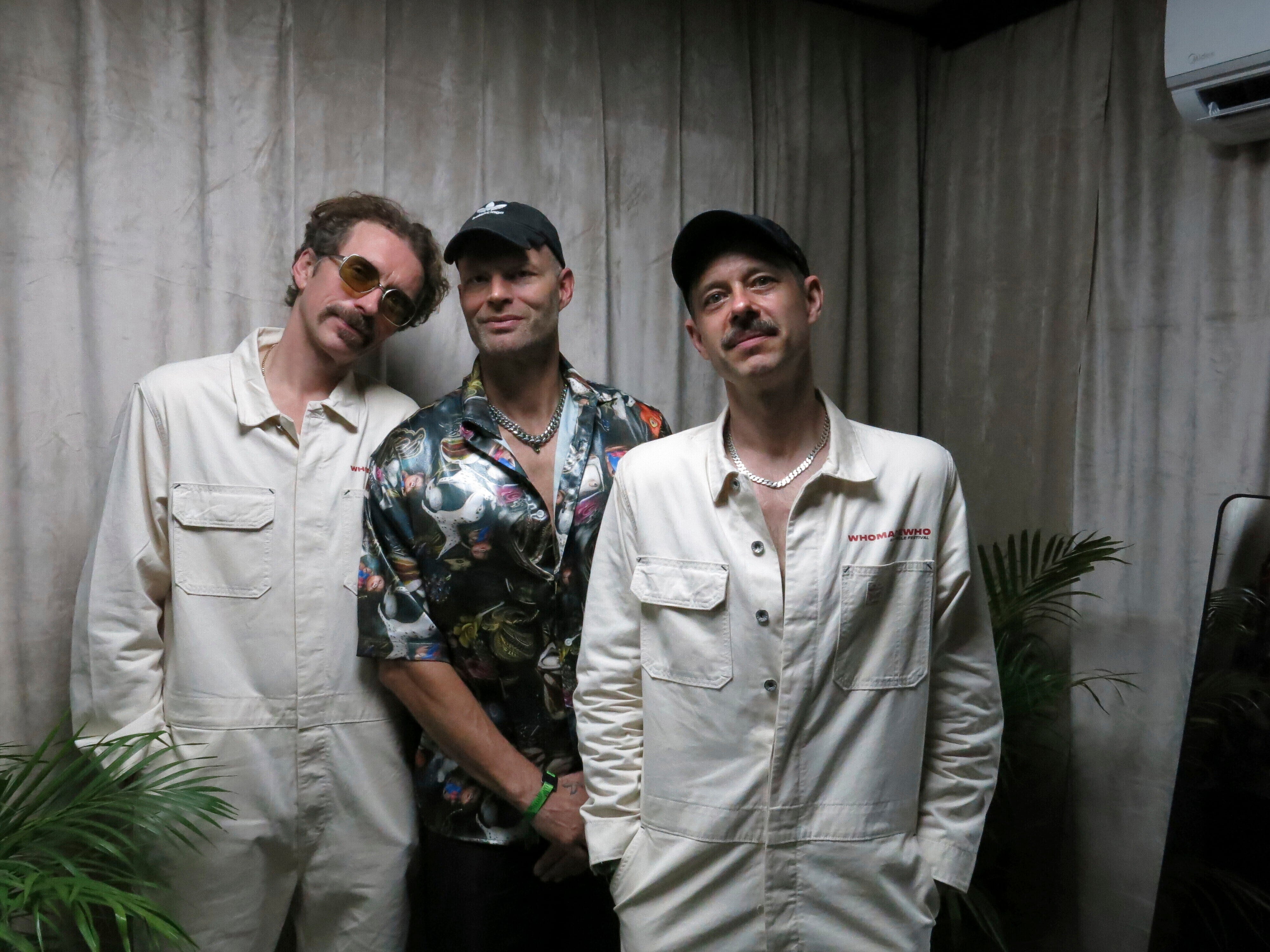 WHOMADEWHO