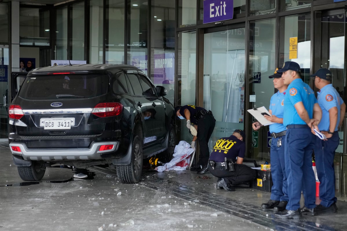 Girl, 4, among two dead after vehicle crashes into Manila airport entrance