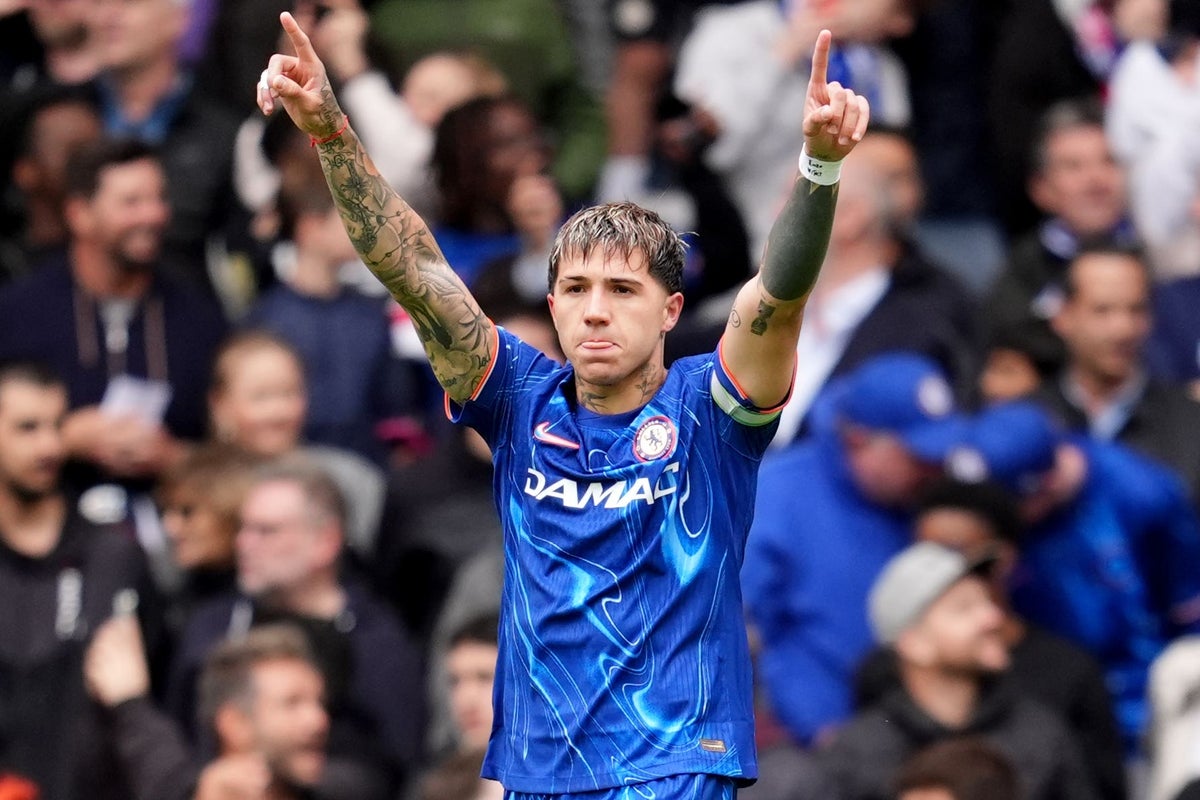 Chelsea defeats Liverpool 3-1, boosts UCL hopes