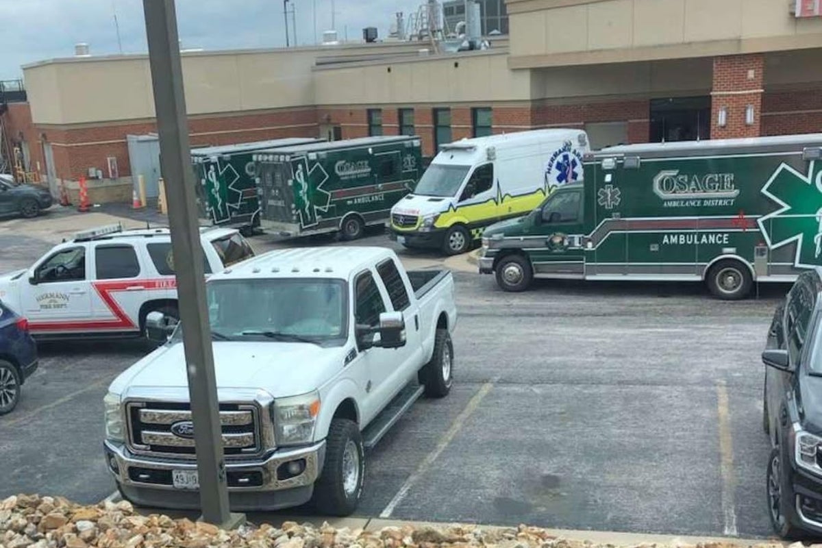 A-shuttle-bus-crashed-in-Missouri-leaving-dozens-injured-including-the-45-year-old-driver.jpeg?width=1200&auto=webp&trim=294%2C0%2C161%2C0