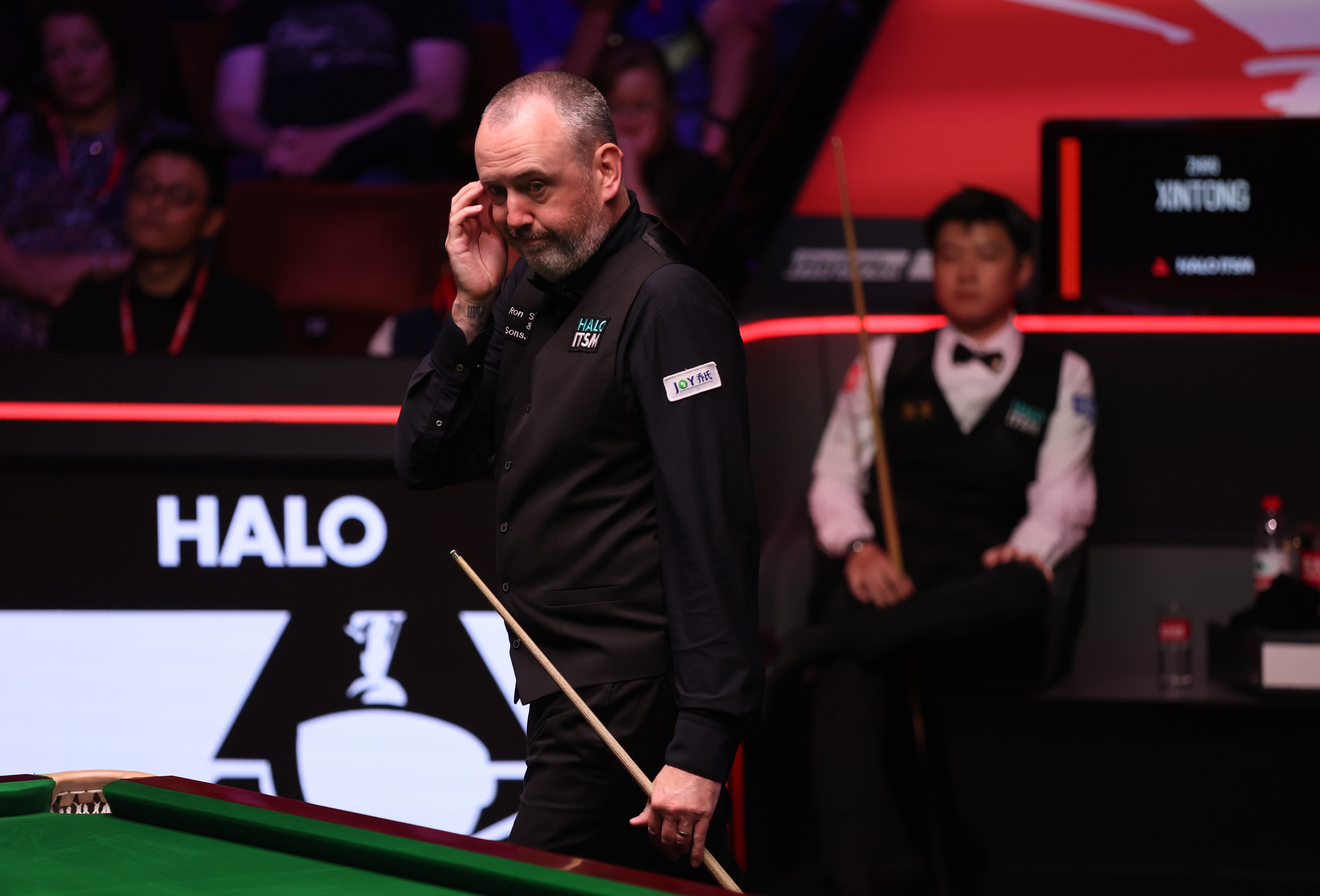 Williams fought back in the evening session but still trails 11-6