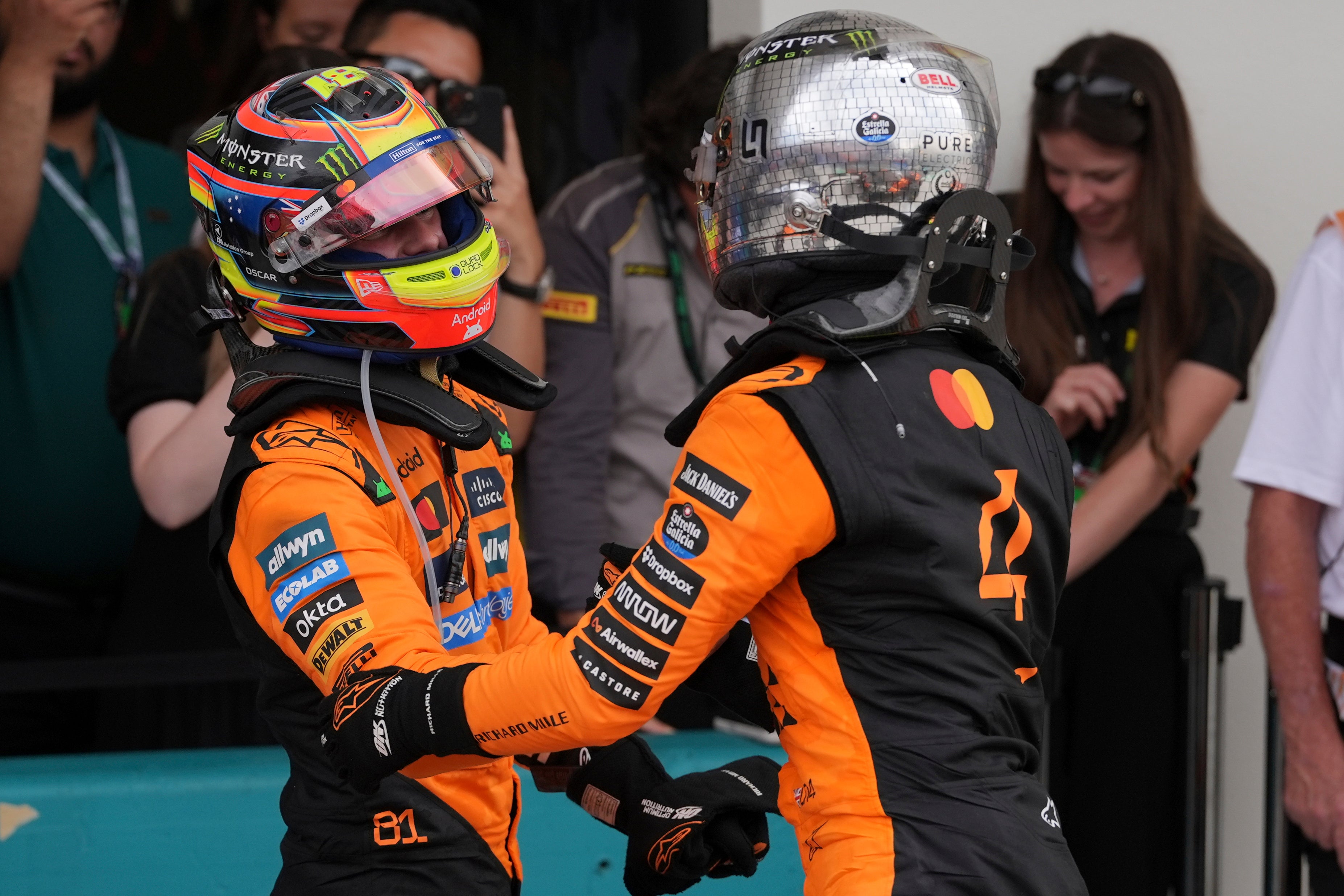 Piastri (left) extended his title lead over Norris