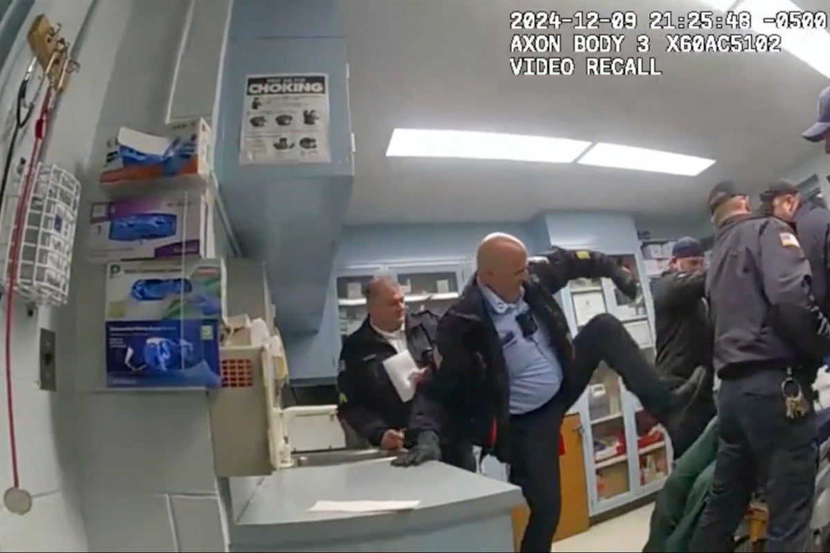 https://static.independent.co.uk/2025/05/05/16/Inmate_Death-New_York_80237.jpg?width=1200&height=800&crop=1200:800
