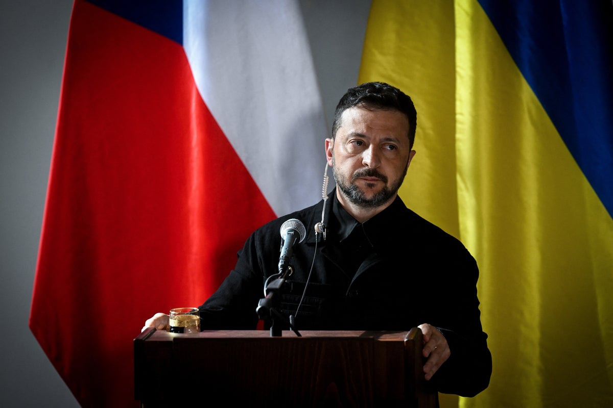 Ukraine-Russia war latest: Putin could call ceasefire ‘even today’ if he wanted to, says Zelensky