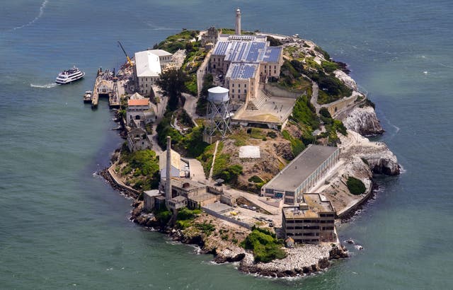 <p>Alcatraz closed in 1963</p>