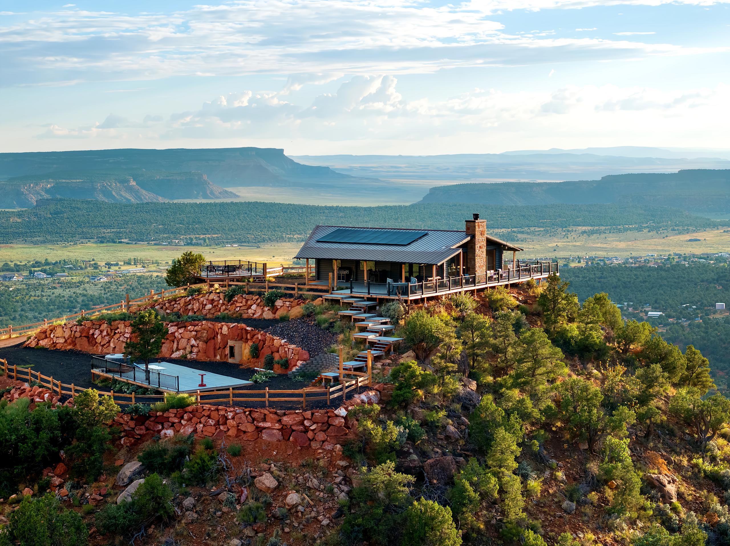 Stay in this Utah rental and 'the vastness of the desert landscape becomes your personal sanctuary'