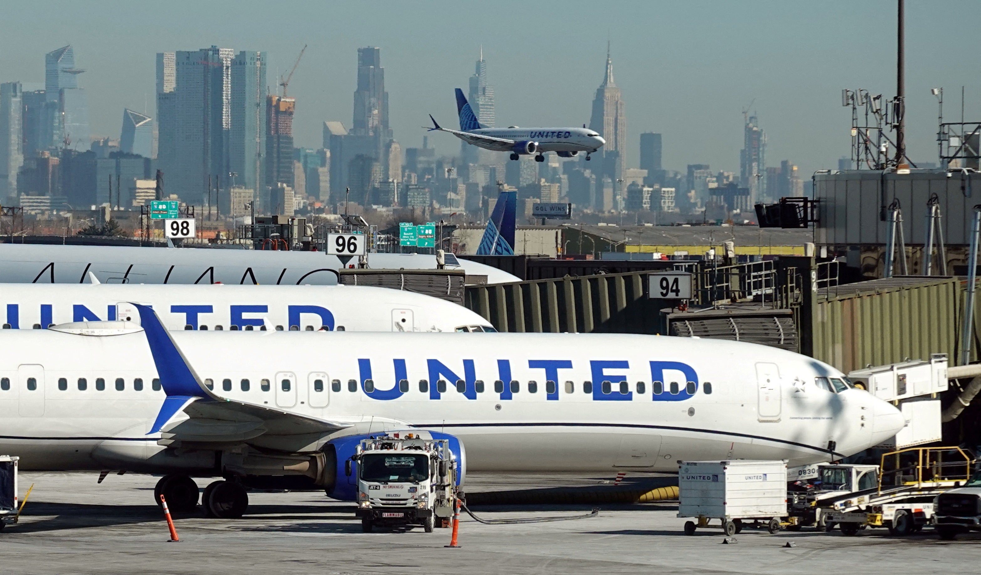 Some air traffic controllers took trauma leave after an equipment failure incident last week. Controllers handling traffic at Newark lost communication with an aircraft for approximately 30 seconds.