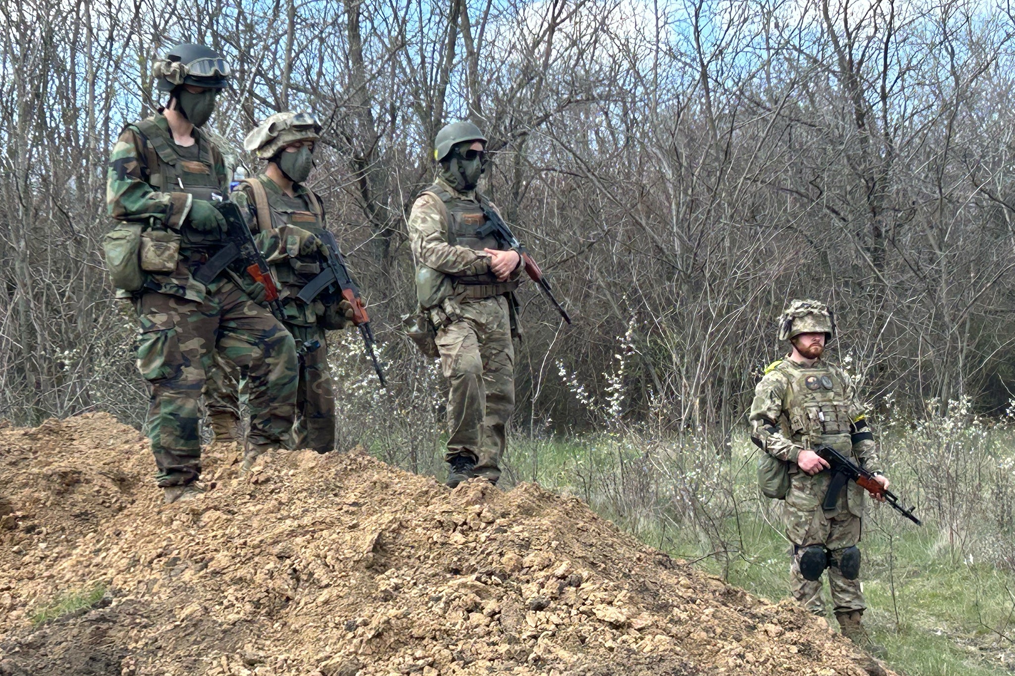 Alex 'Giggles’ joins training in Donetsk