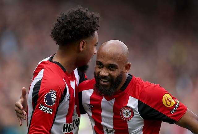 <p>Manchester United have made a second bid for Bryan Mbeumo, raising their offer for the Brentford forward to £60m  </p>