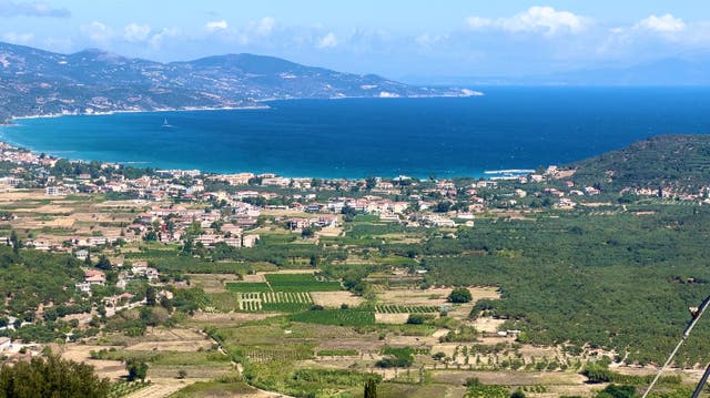 <p>Blue sea thinking: Greek island deals abound in mid-May</p>