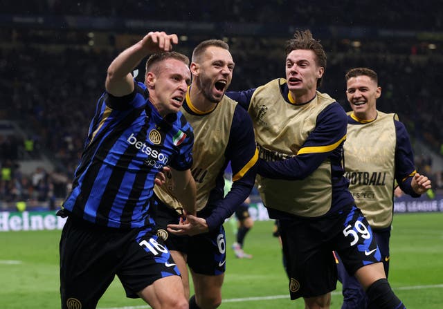 <p>Davide Frattesi of Inter Milan celebrates scoring his team's fourth goal</p>