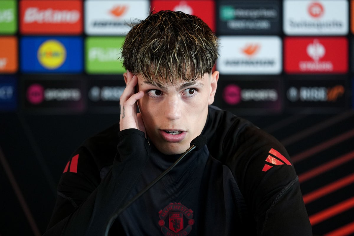 Alejandro Garnacho happy at Manchester United amid speculation about future