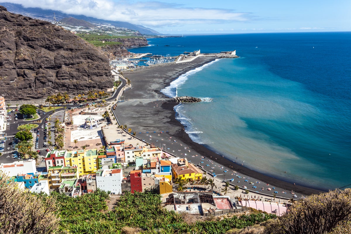 Spanish island hit by power outage as thousands left in the dark