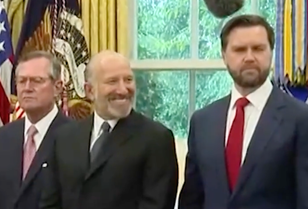 Trump ally and Mandelson laugh as Starmer mentions VE Day